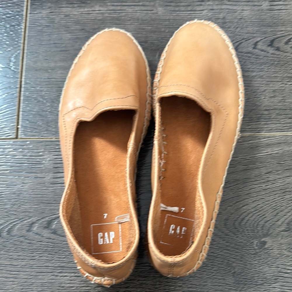 GAP Tan Loafers Slip-Ons Comfortable Casual
